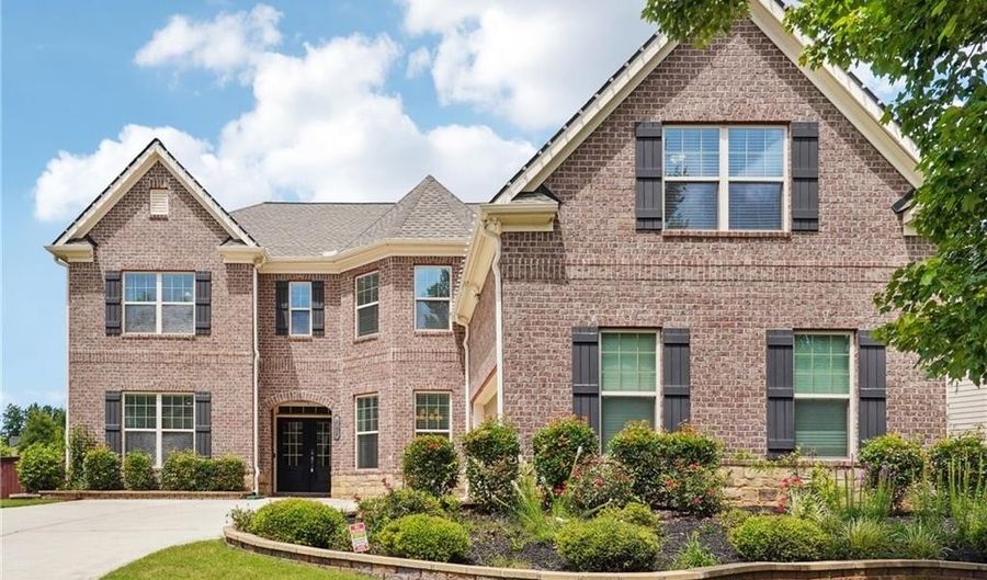 915 Elmsbrook Ln, Alpharetta, GA 30004 - 5 Beds, 5 Bath