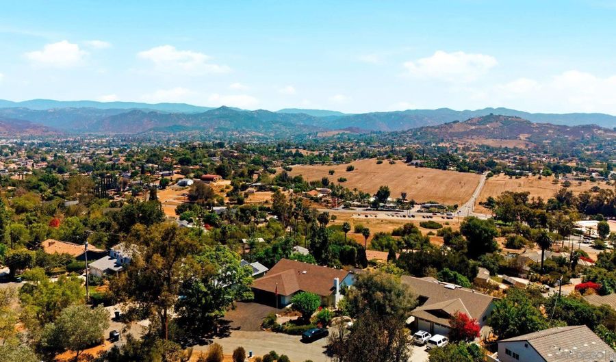 1329 Park Hill Ln, Escondido, CA 92025 - 4 Beds, 3 Bath