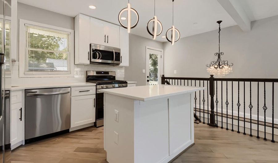105 ROSECREST Dr, Annapolis, MD 21403 - 4 Beds, 2 Bath