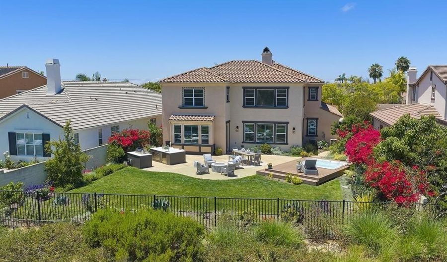 6332 Montecito Dr, Carlsbad, CA 92009 - 5 Beds, 5 Bath