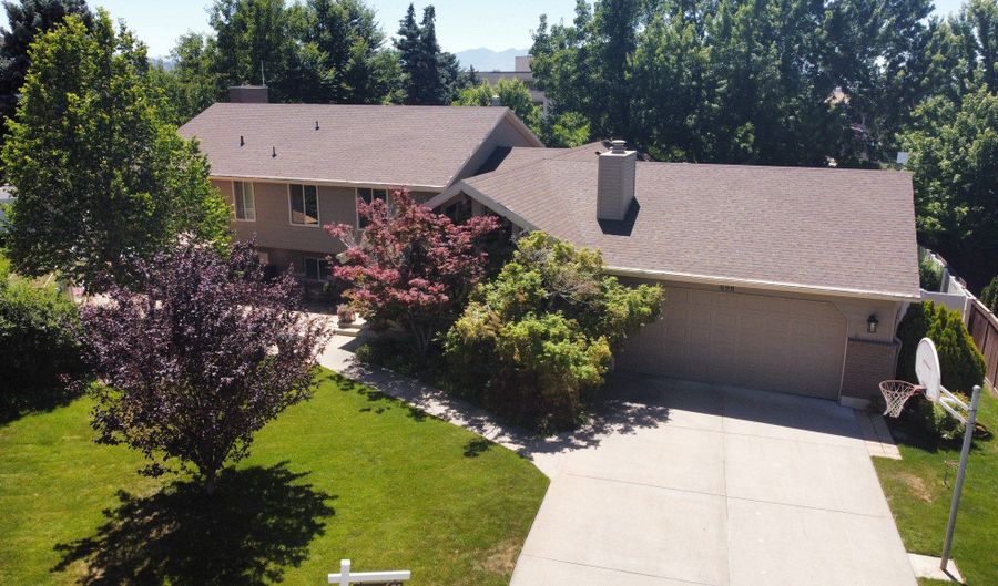 698 E 200 S, Bountiful, UT 84010 - 6 Beds, 4 Bath