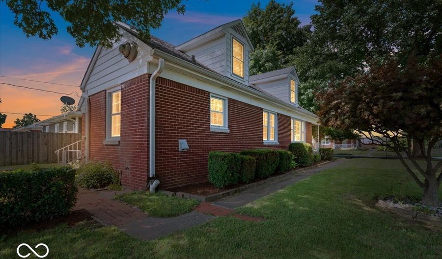 445 N 12th Ave, Beech Grove, IN 46107 - 3 Beds, 2 Bath