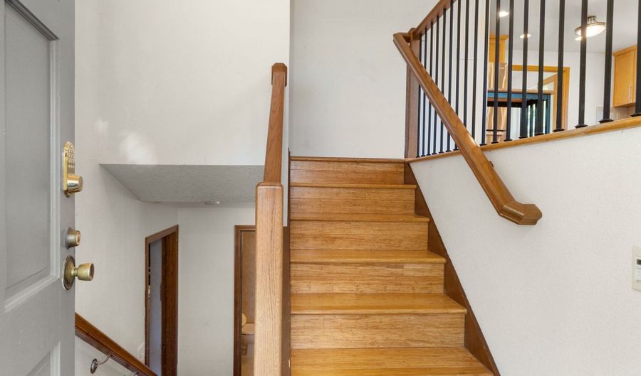 14025 SW ROCHESTER Dr, Beaverton, OR 97008 - 3 Beds, 3 Bath