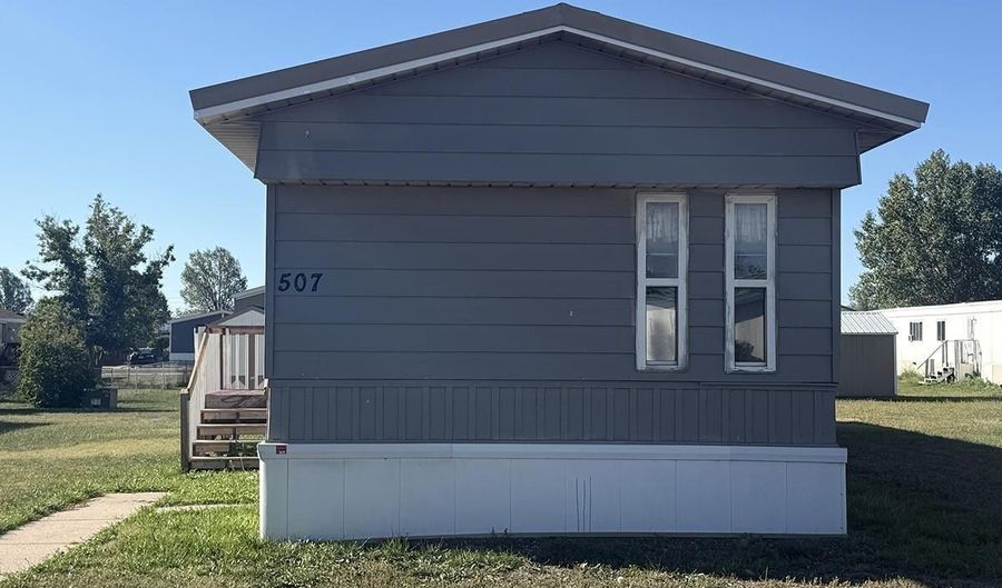 507 DALLAS Rd, Cheyenne, WY 82007 - 2 Beds, 2 Bath