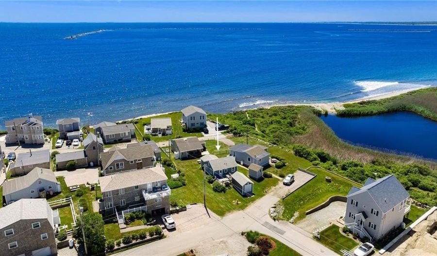 11 Woodruff St, Narragansett, RI 02882 - 1 Beds, 1 Bath