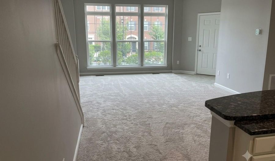 21650 ROMANS Dr, Ashburn, VA 20147 - 3 Beds, 3 Bath