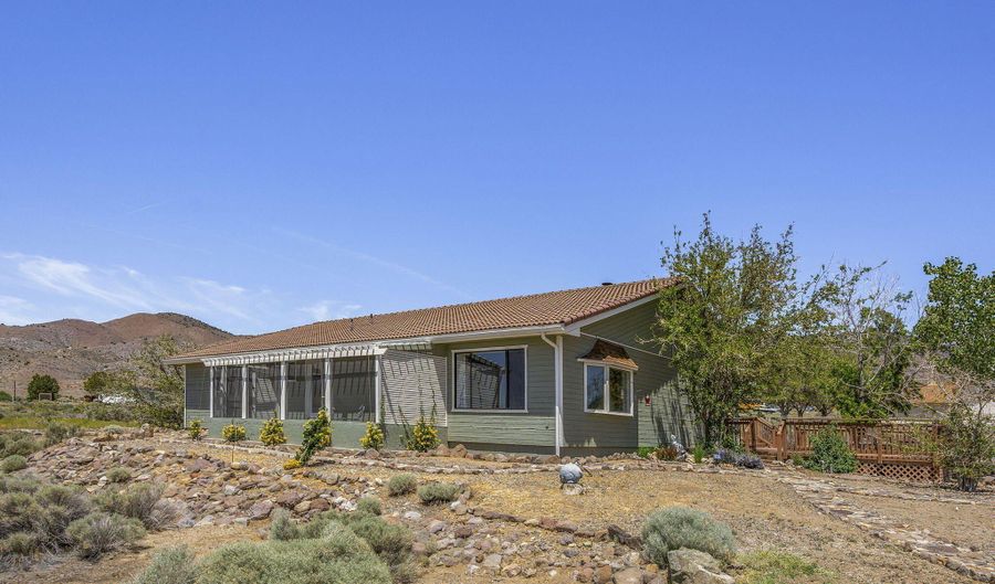 129 Edith Ln, Dayton, NV 89403 - 3 Beds, 3 Bath