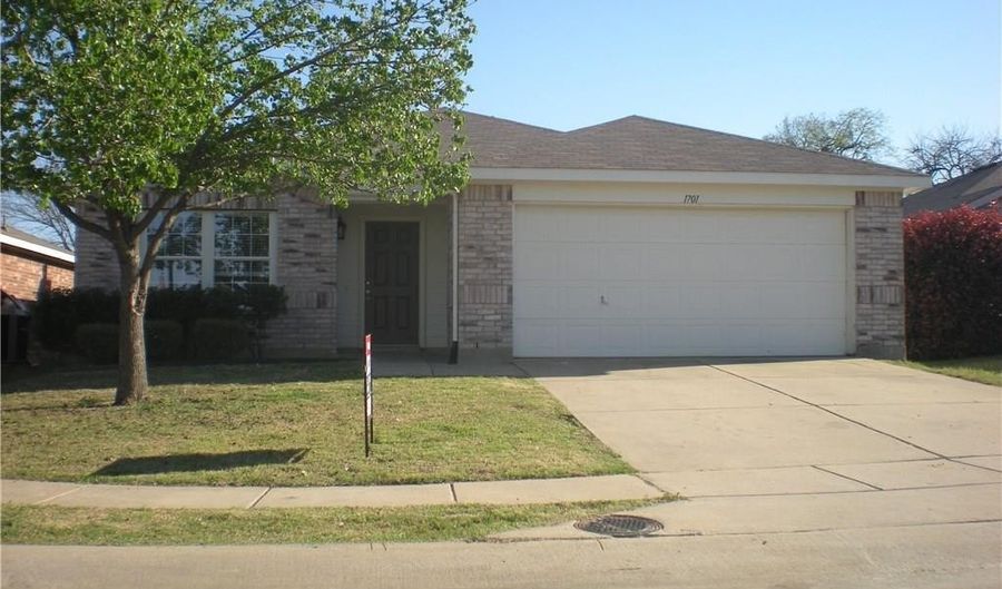 1701 Elm St, Anna, TX 75409 - 3 Beds, 2 Bath
