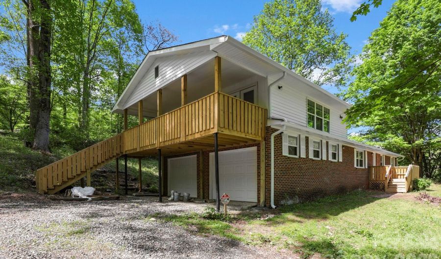 1007 N Fork Rd, Barnardsville, NC 28709 - 3 Beds, 1 Bath