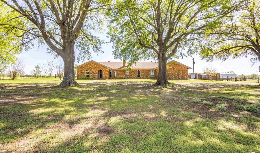 8696 FM 1840, De Kalb, TX 75559 - 3 Beds, 3 Bath