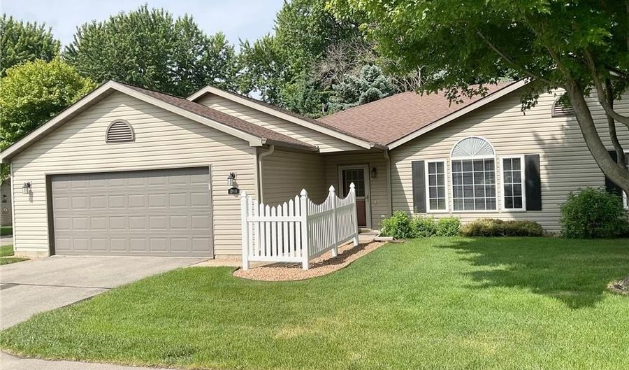 1700 Carriage Homes Dr SW B, Austin, MN 55912 - 2 Beds, 2 Bath