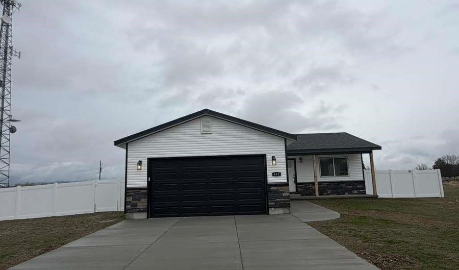 601 S 5 Th E, Aberdeen, ID 83210 - 4 Beds, 2 Bath