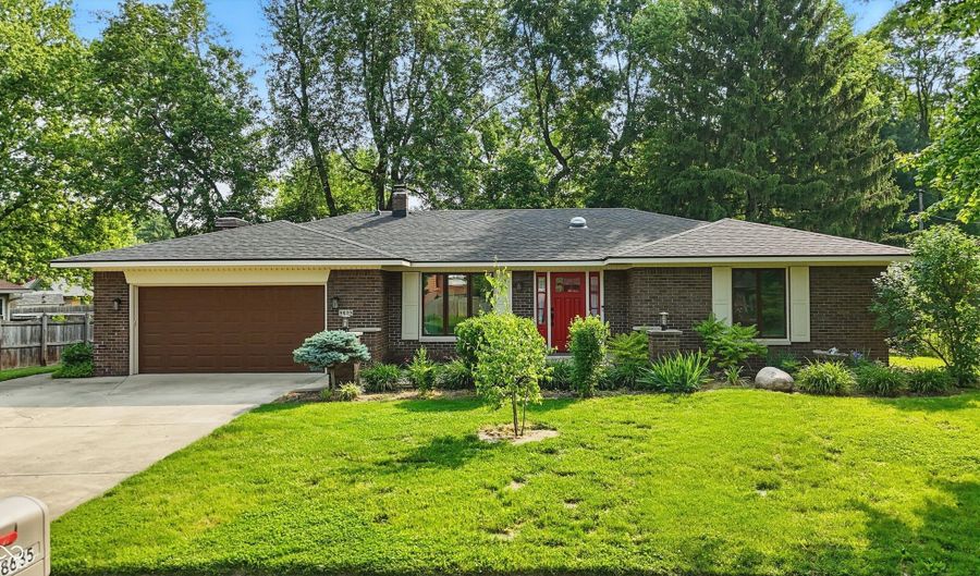 8635 Bishops Ln, Indianapolis, IN 46217 - 3 Beds, 2 Bath