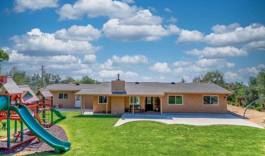 3008 N Victoria Dr, Alpine, CA 91901 - 3 Beds, 3 Bath