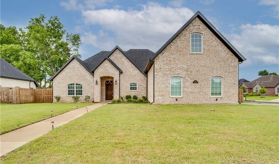 1100 Brandon Way, Bentonville, AR 72713 - 4 Beds, 3 Bath