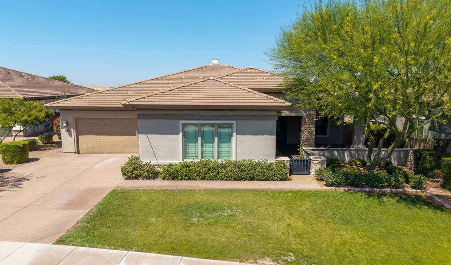 5519 E WINDSTONE Trl, Cave Creek, AZ 85331 - 3 Beds, 3 Bath