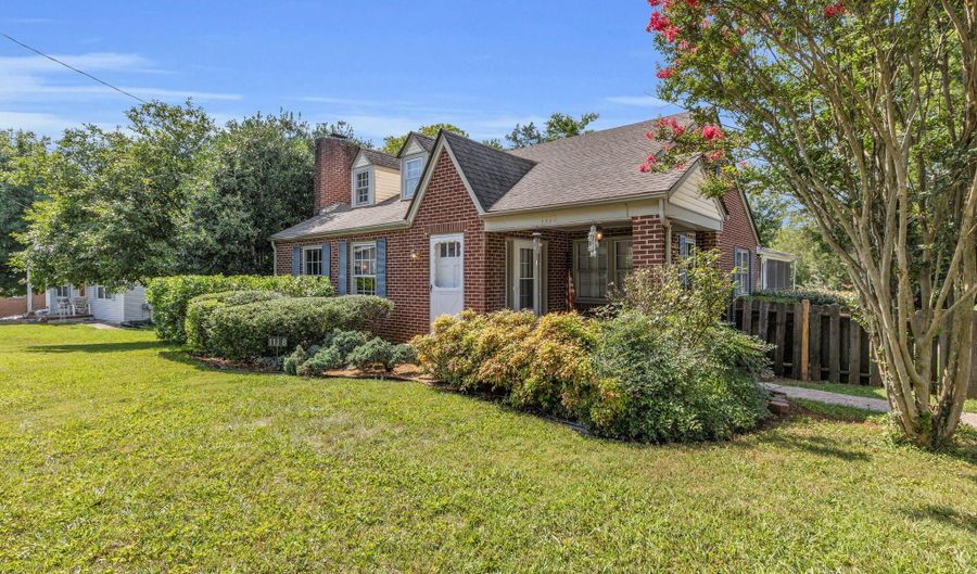 1118 Jones St, Athens, TN 37303 - 4 Beds, 2 Bath