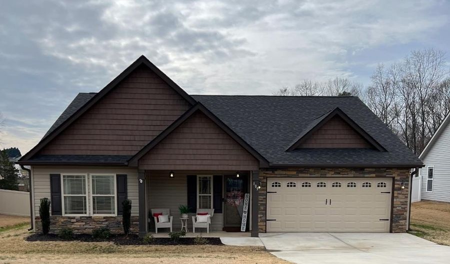 109 Highlands Dr, Belton, SC 29627 - 3 Beds, 2 Bath