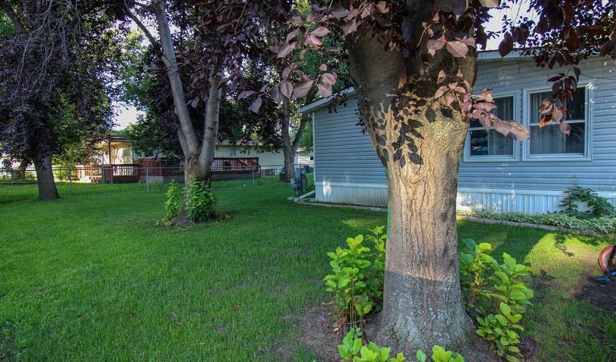443 Piccadilly Cir, Bismarck, ND 58504 - 3 Beds, 2 Bath