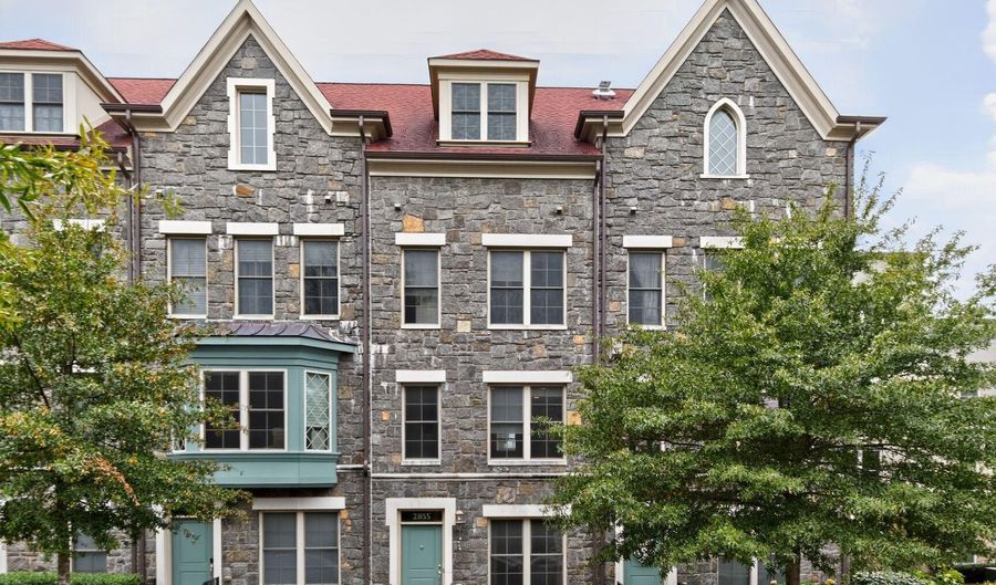 2855 CHANCELLORS Way NE, Washington, DC 20017 - 3 Beds, 4 Bath