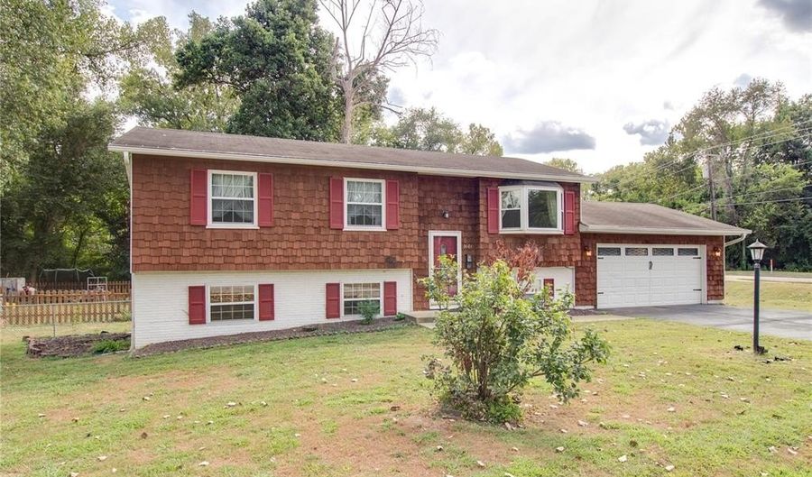 3101 Mission Rd, Alton, IL 62002 - 5 Beds, 2 Bath