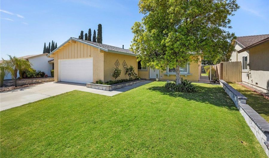 4161 E Fauna Ave, Anaheim, CA 92807 - 3 Beds, 2 Bath