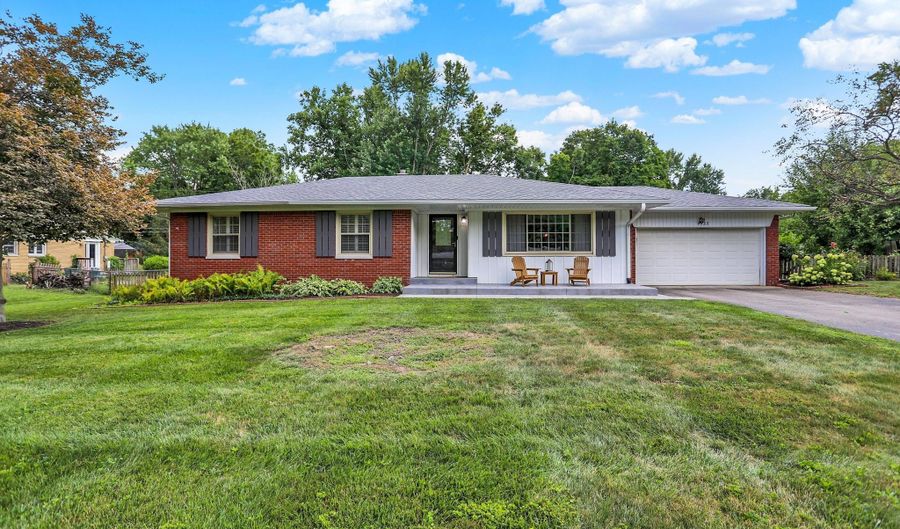 4735 E 78th St, Indianapolis, IN 46250 - 3 Beds, 2 Bath