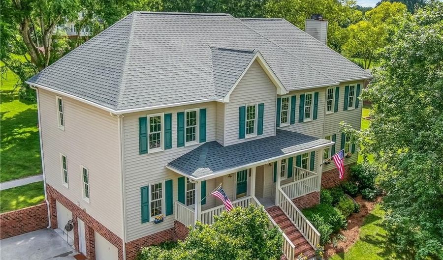 164 Fieldwood Dr, Advance, NC 27006 - 6 Beds, 5 Bath