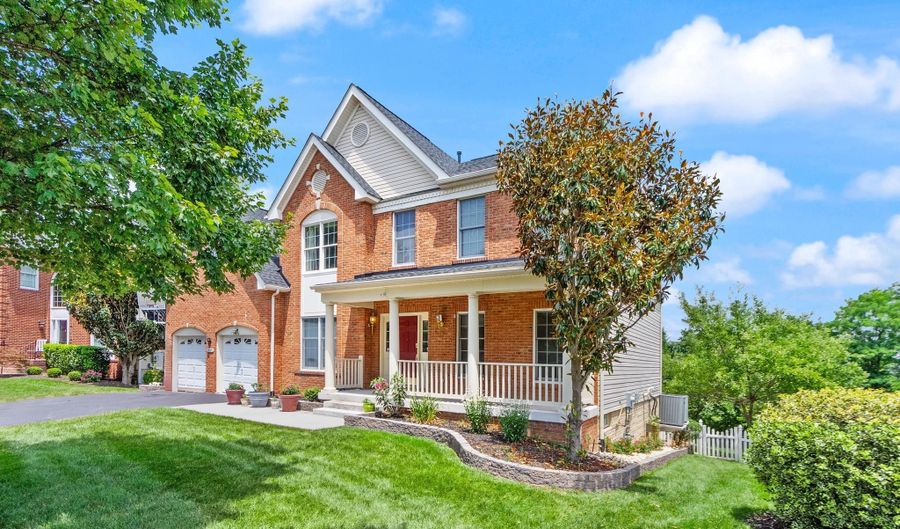 43878 CAMELLIA St, Ashburn, VA 20147 - 5 Beds, 5 Bath