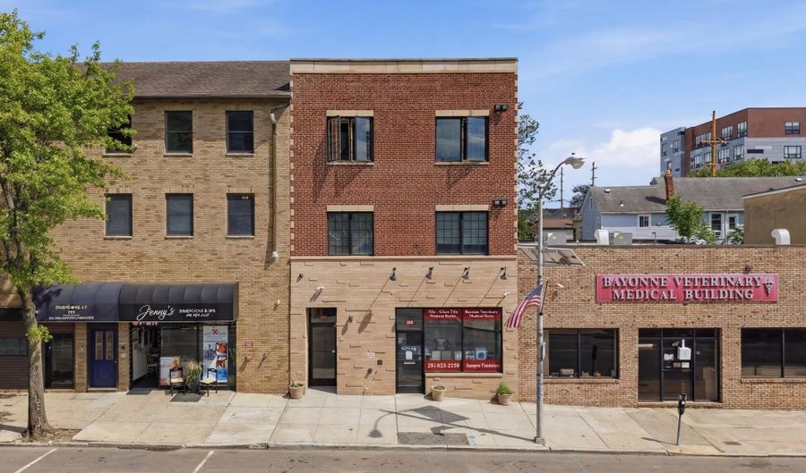 258 BROADWAY, Bayonne, NJ 07002 - 0 Beds, 1 Bath