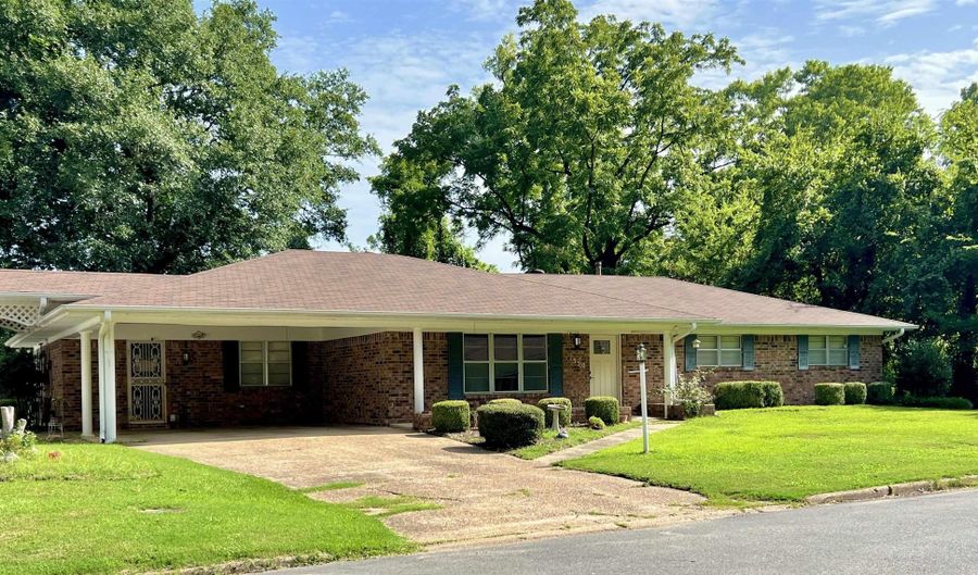 1350 Lee St, Arkadelphia, AR 71923 - 3 Beds, 2 Bath
