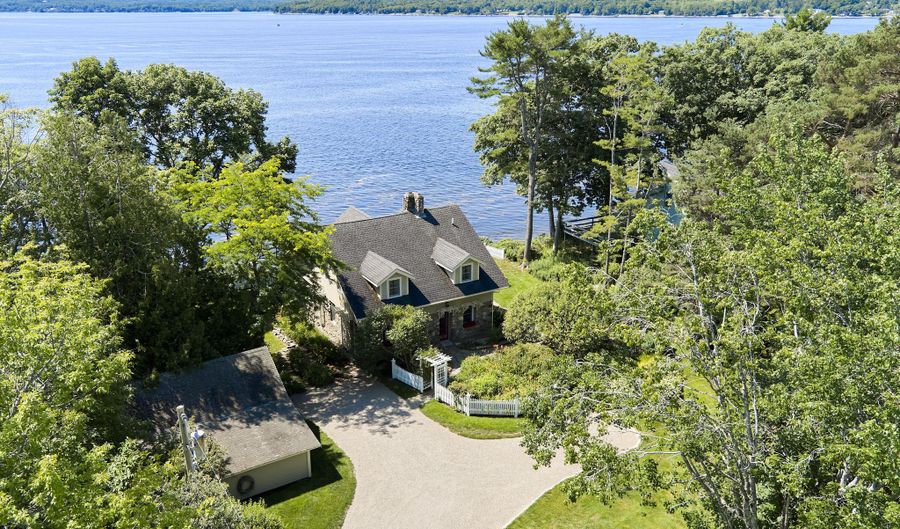 22 Porter Rd, Belfast, ME 04915 - 3 Beds, 2 Bath