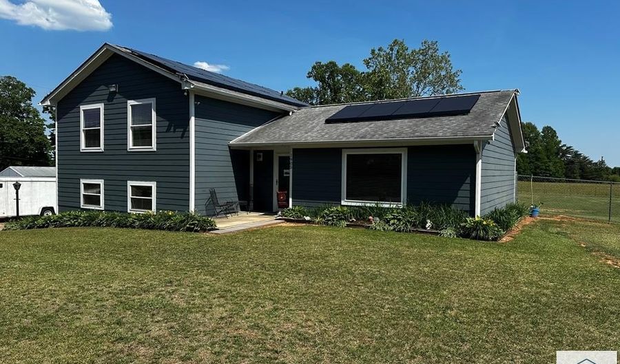 1905 Crestridge Rd, Bassett, VA 24055 - 4 Beds, 2 Bath
