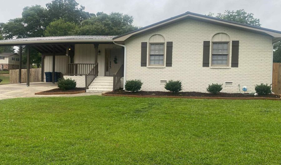412 10TH St, Alabaster, AL 35007 - 4 Beds, 2 Bath