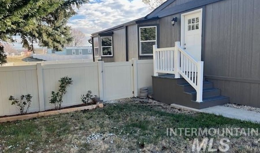 8426 Blue Heaven 149, Boise, ID 83716 - 4 Beds, 2 Bath