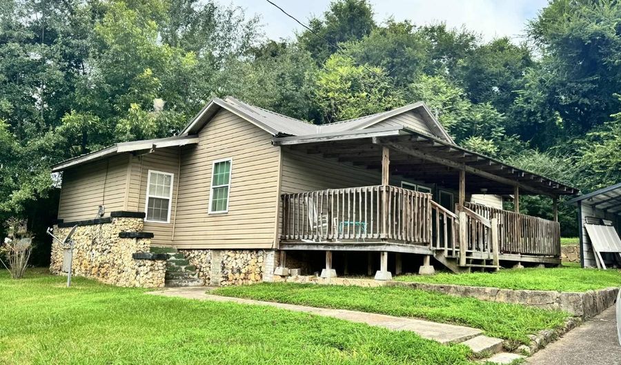 604 Highland Ave, Attalla, AL 35954 - 4 Beds, 2 Bath