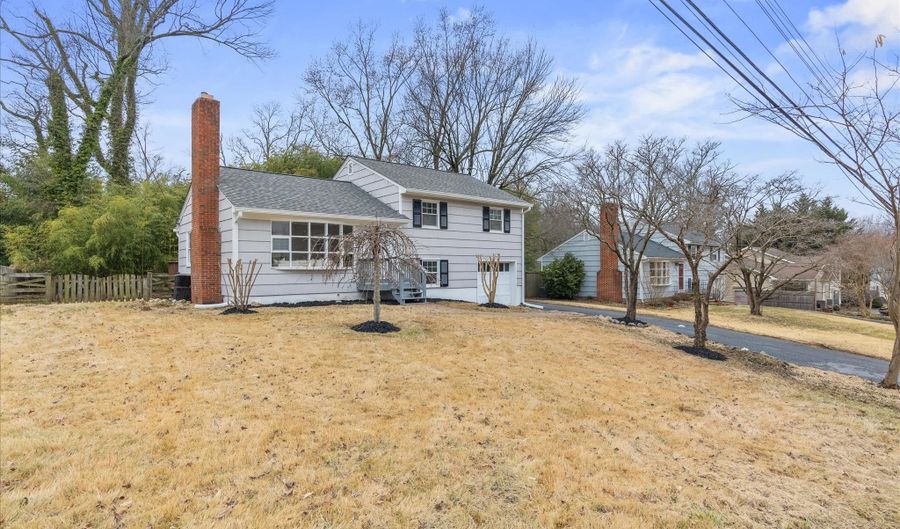 1254 DOGWOOD Rd, Arnold, MD 21012 - 3 Beds, 2 Bath