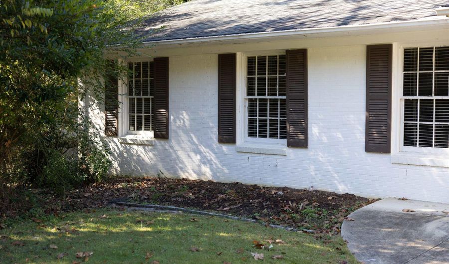 308 CRESTVIEW Rd, Anniston, AL 36207 - 4 Beds, 3 Bath