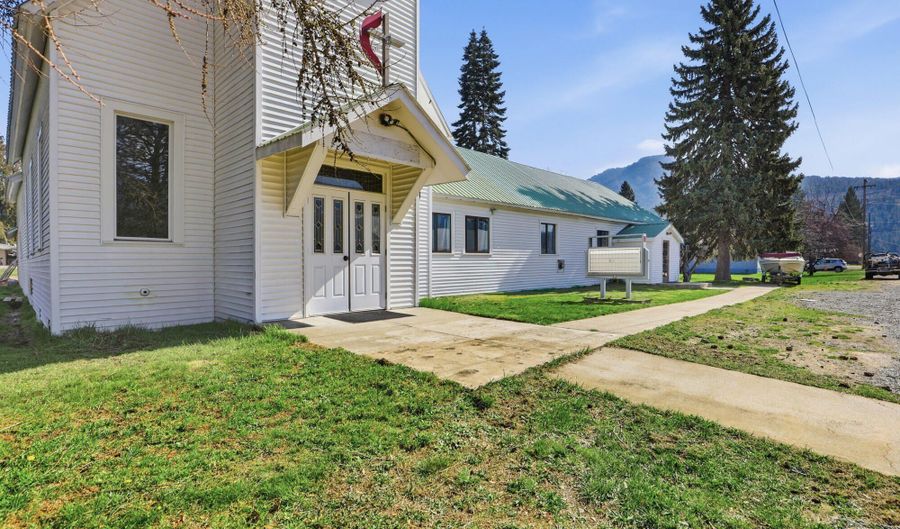 116 W 2nd Ave, Clark Fork, ID 83811 - 4 Beds, 2 Bath