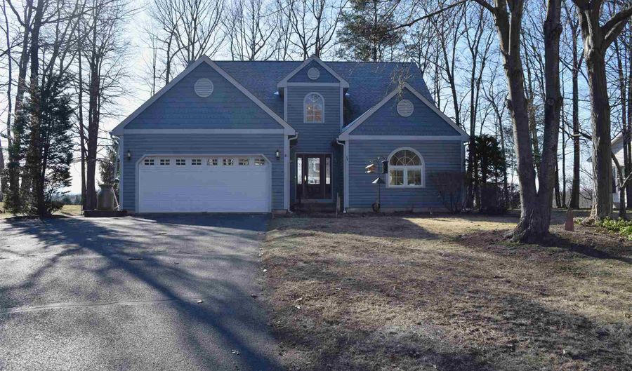 34 Corduroy Rd, Essex Junction, VT 05452 - 3 Beds, 3 Bath