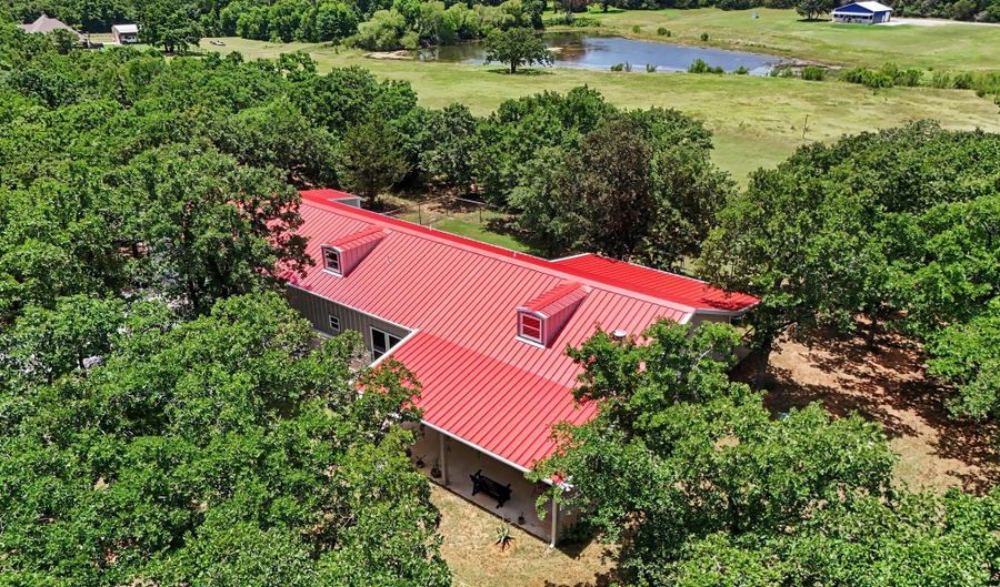 125 Rolling Hills Blvd, Alvord, TX 76225 - 2 Beds, 3 Bath