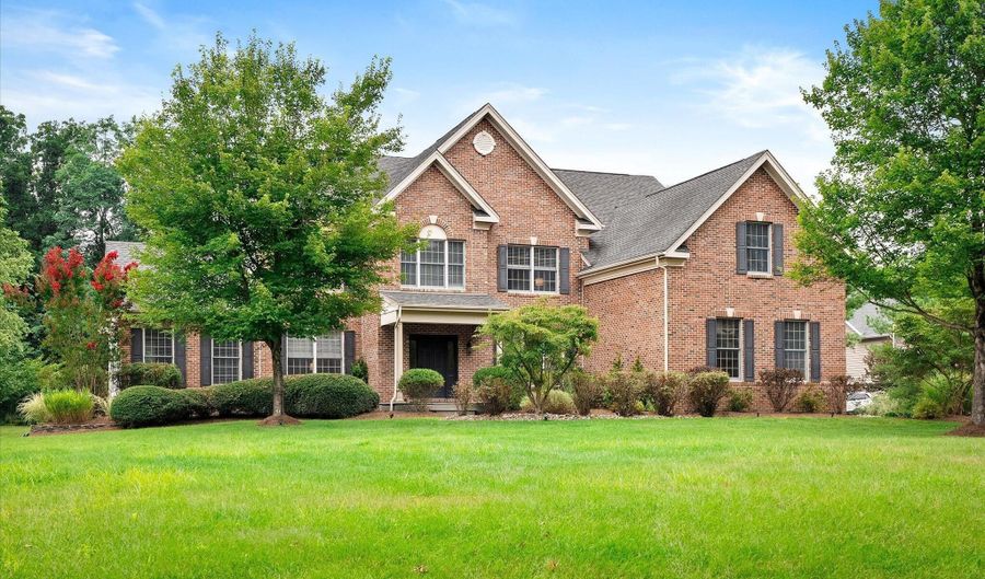 6 Sleepy Hollow Ct, Allentown, NJ 08501 - 4 Beds, 3 Bath