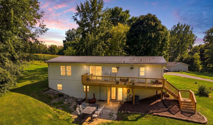 0700 N 50 W, Albion, IN 46701 - 4 Beds, 2 Bath