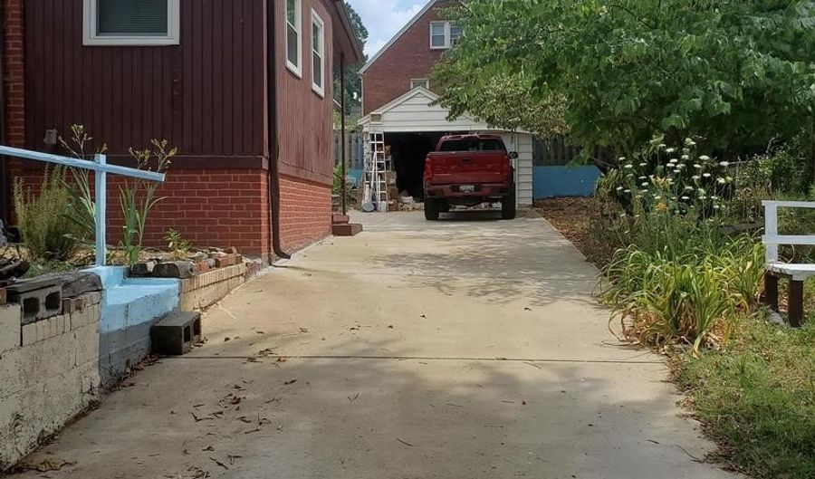 5201 VARNUM St, Bladensburg, MD 20710 - 3 Beds, 2 Bath