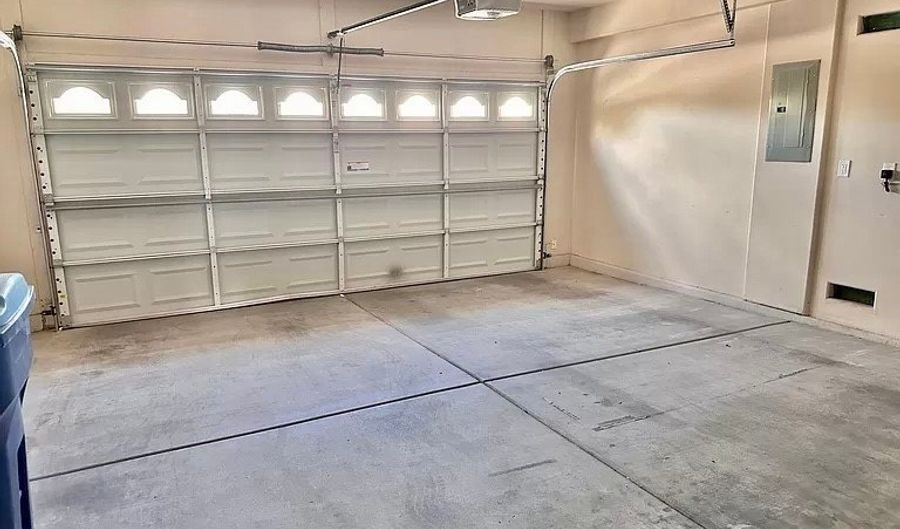 2603 Solera Moon Dr, Henderson, NV 89044 - 3 Beds, 2 Bath