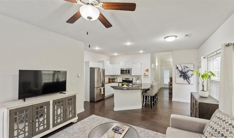 3903 SW Peachwood Dr, Bentonville, AR 72713 - 3 Beds, 3 Bath