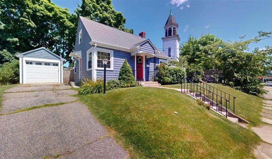 13 Tucker Ave, Cranston, RI 02905 - 2 Beds, 1 Bath