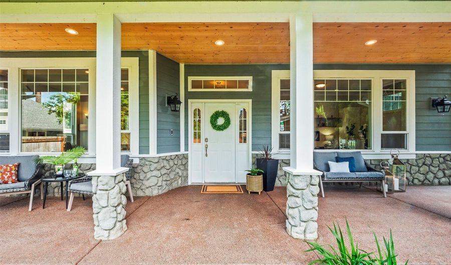 20409 70th St E, Bonney Lake, WA 98391 - 5 Beds, 4 Bath