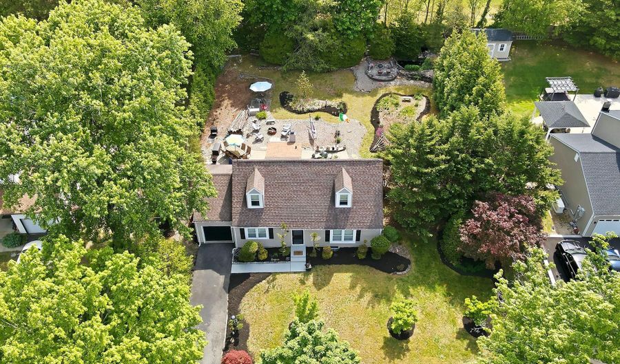 28 Westwood Dr, Bayville, NJ 08721 - 3 Beds, 3 Bath