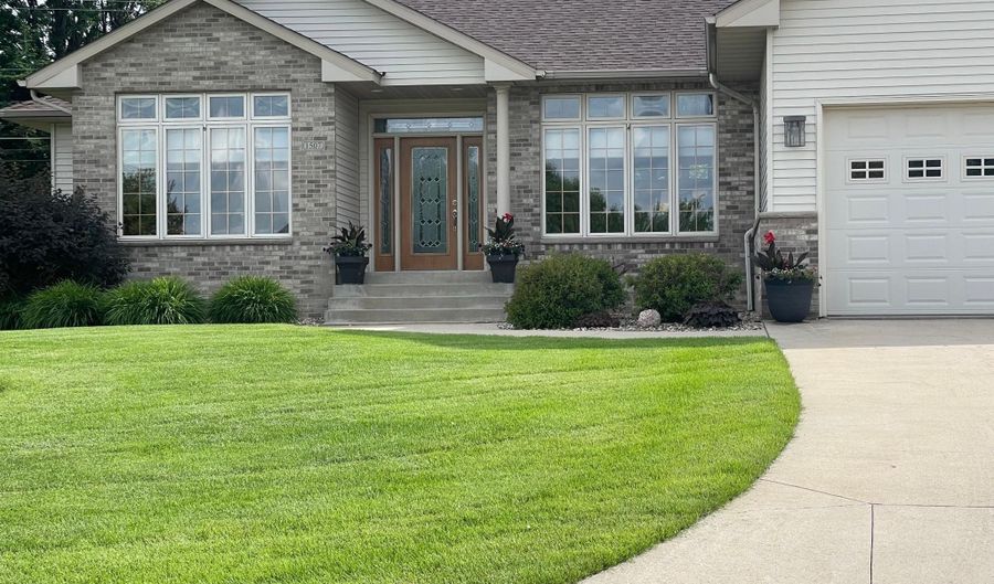 1507 18th Ave SW, Austin, MN 55912 - 3 Beds, 3 Bath
